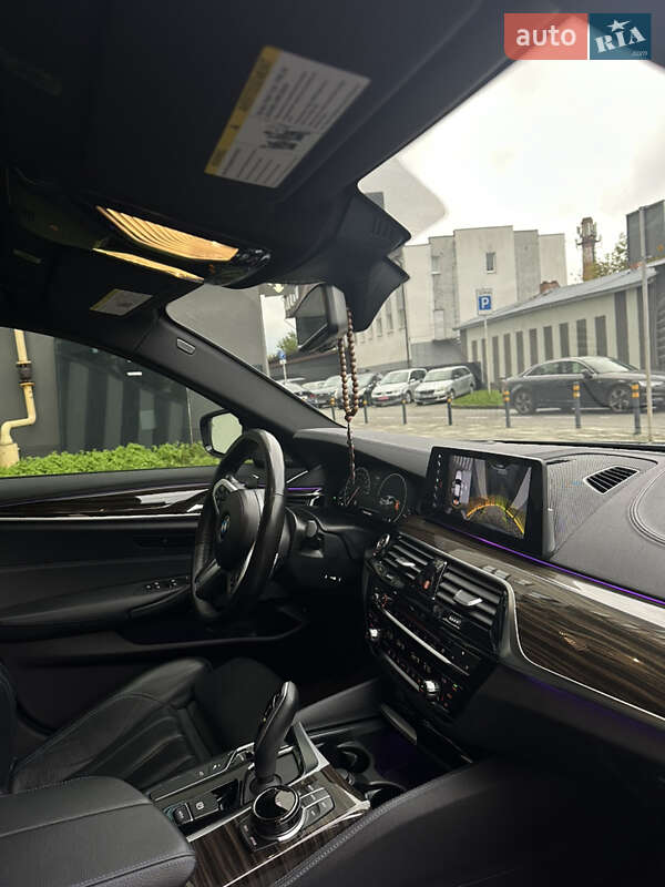 Седан BMW 5 Series 2018 в Львові