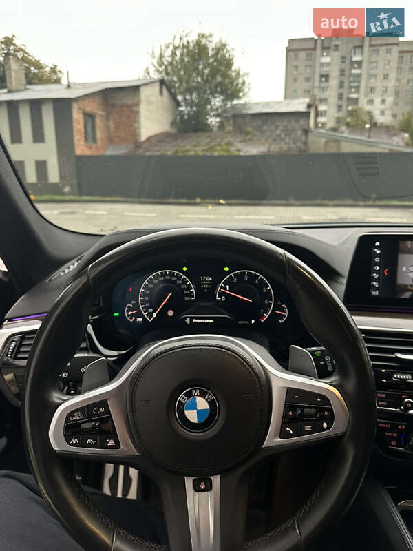 Седан BMW 5 Series 2018 в Львові