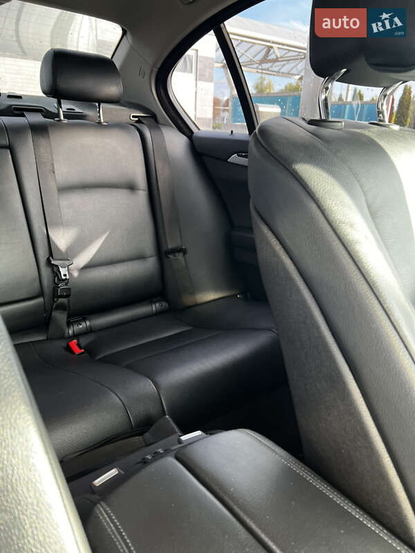 Седан BMW 5 Series 2011 в Луцке фото 6 Седан BMW 5 Series 2011 в Луцке