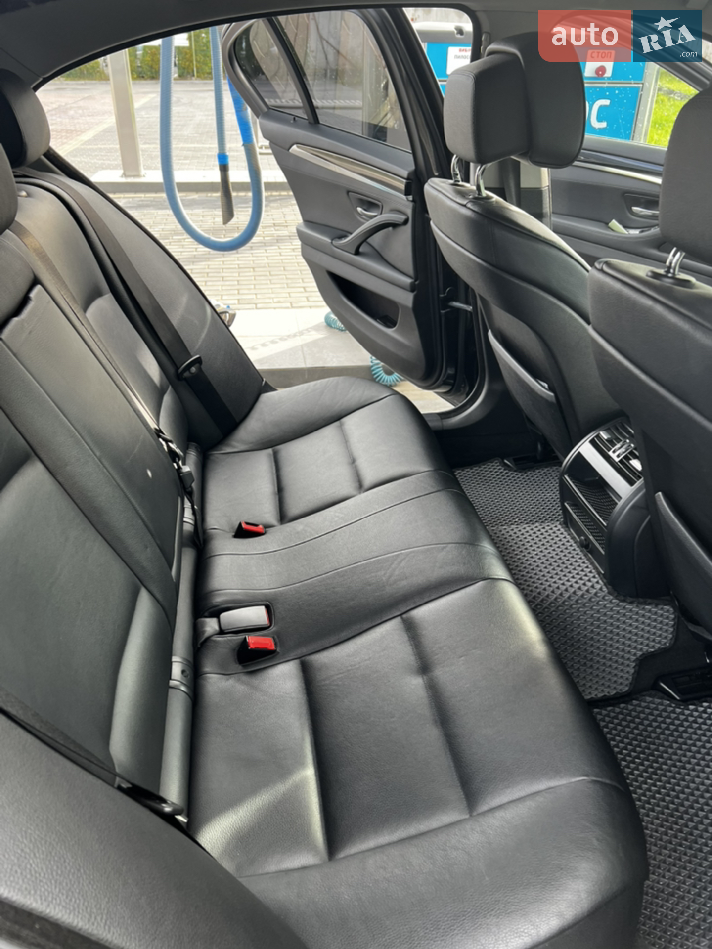 2011 BMW 5er - мініатюра 9