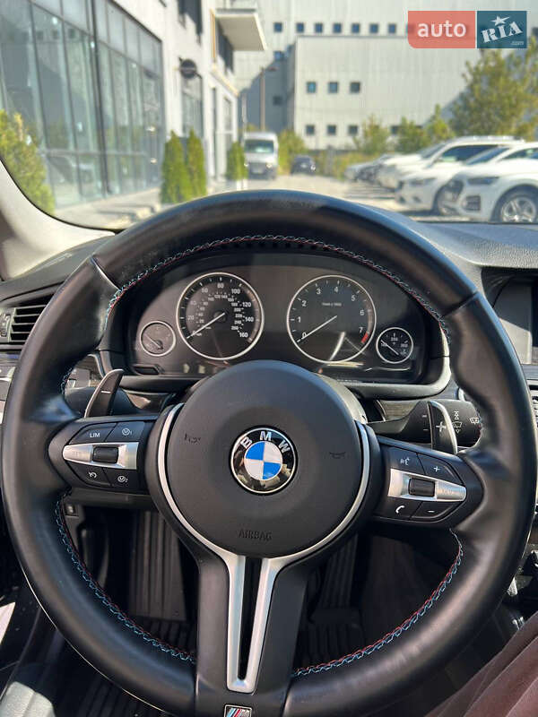 Седан BMW 5 Series 2013 в Львове