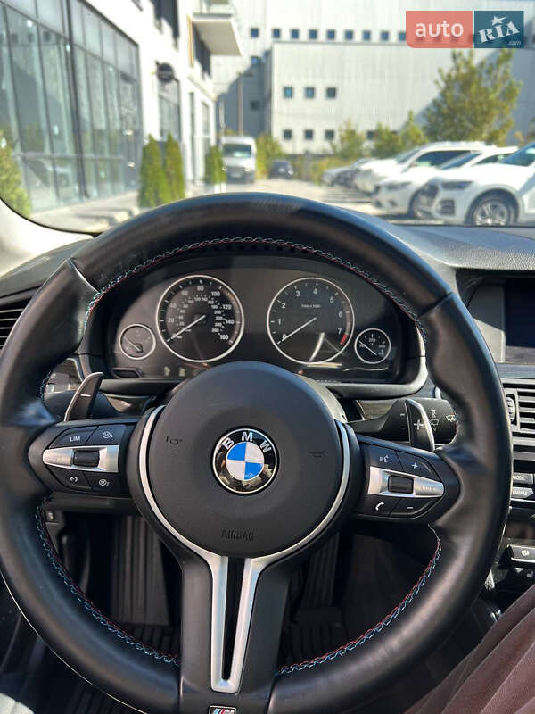 Седан BMW 5 Series 2013 в Львове