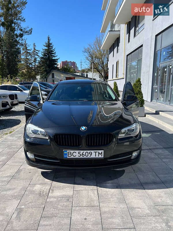 Седан BMW 5 Series 2013 в Львове
