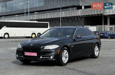 Седан BMW 5 Series 2015 в Львові