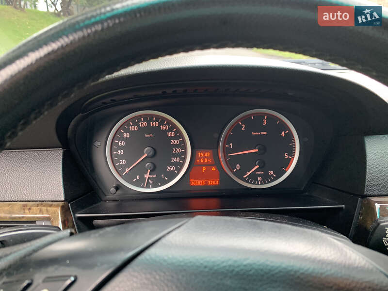 Седан BMW 5 Series 2005 в Корце