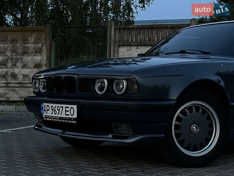 Седан BMW 5 Series 1988 в Вінниці