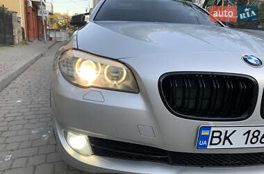 Седан BMW 5 Series 2013 в Надворной