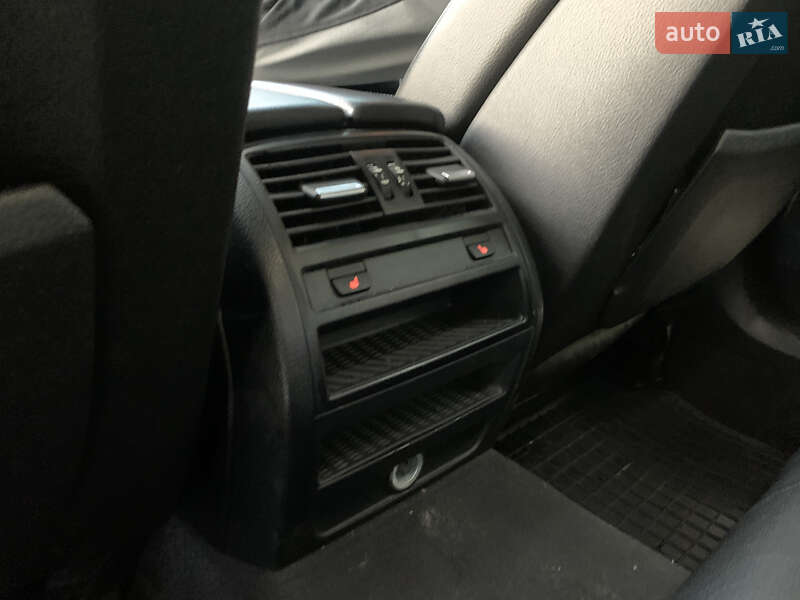 Седан BMW 5 Series 2013 в Надворной