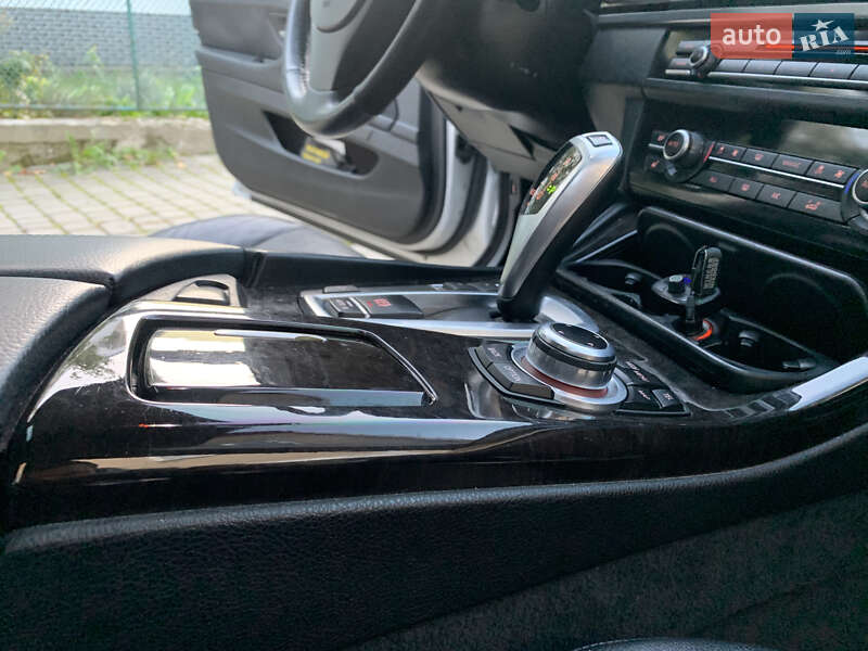 Седан BMW 5 Series 2013 в Надворной