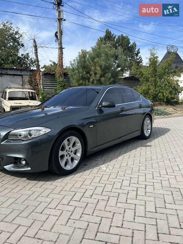 Седан BMW 5 Series 2012 в Днепре
