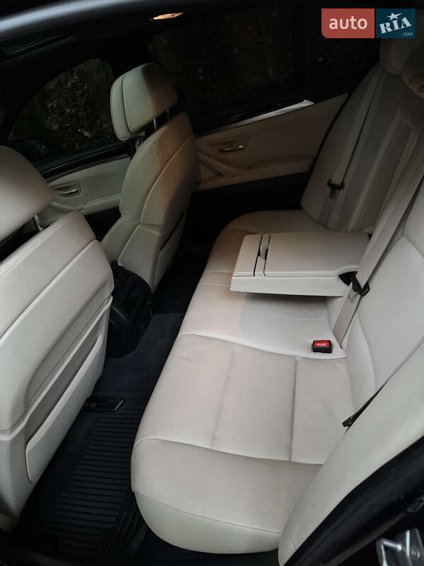 Седан BMW 5 Series 2010 в Хмельницком