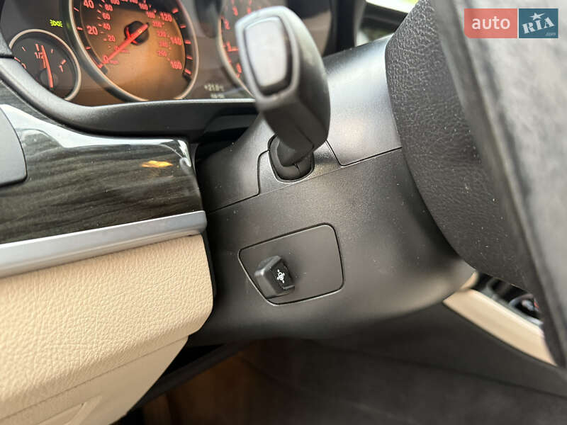 Седан BMW 5 Series 2012 в Дрогобичі