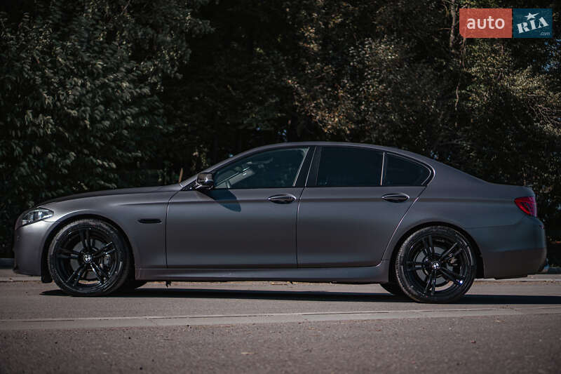 Седан BMW 5 Series 2015 в Бурштині