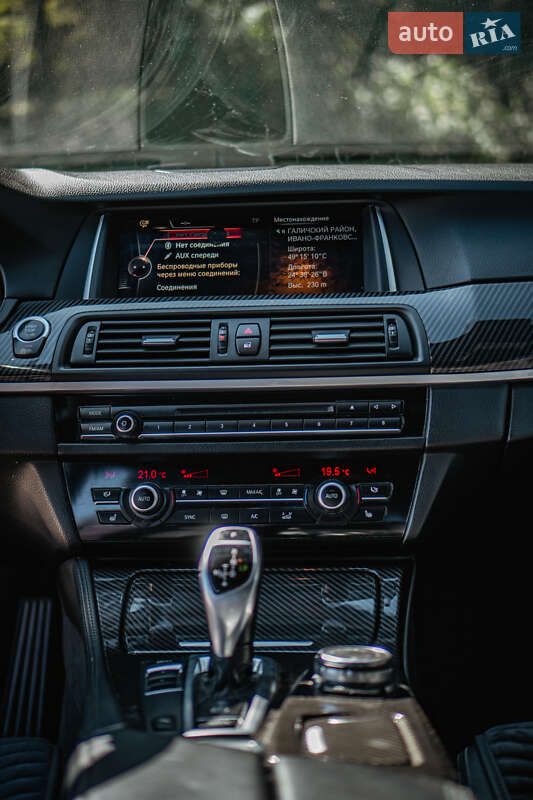 Седан BMW 5 Series 2015 в Бурштині