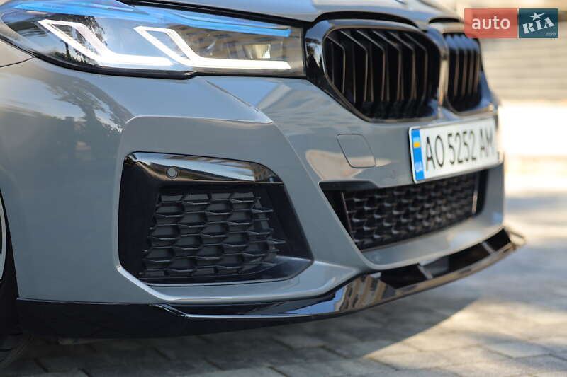 Седан BMW 5 Series 2021 в Мукачево