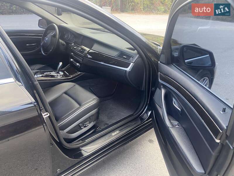 Седан BMW 5 Series 2012 в Дніпрі