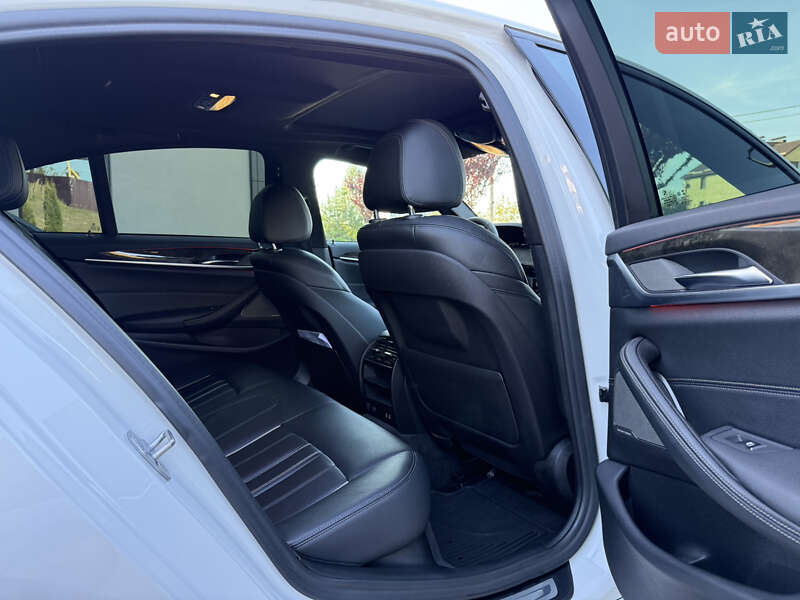 Седан BMW 5 Series 2019 в Ровно