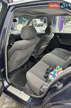Седан BMW 5 Series 1995 в  фото 9 Седан BMW 5 Series 1995 в