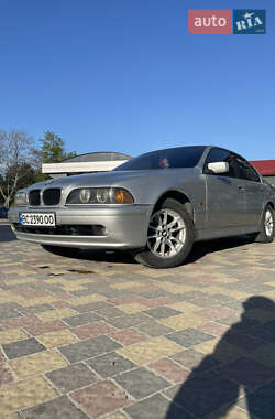 Седан BMW 5 Series 2000 в Львове