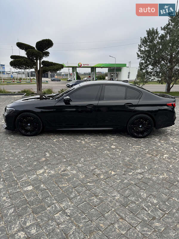 Седан BMW 5 Series 2016 в Львове