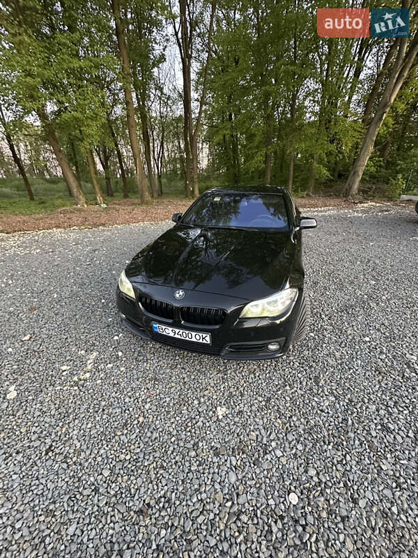 Седан BMW 5 Series 2014 в Самборе