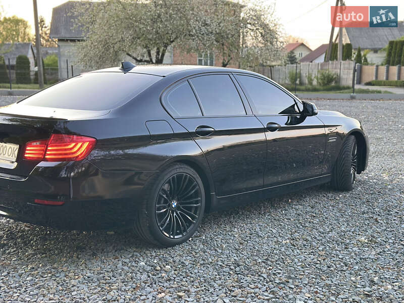 Седан BMW 5 Series 2014 в Самборе