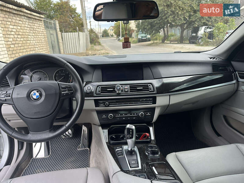 Седан BMW 5 Series 2012 в Миколаєві