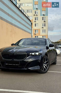 Седан BMW 5 Series 2023 в Киеве