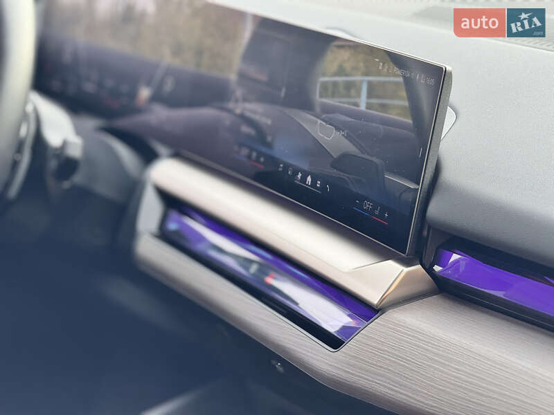 Седан BMW 5 Series 2023 в Киеве