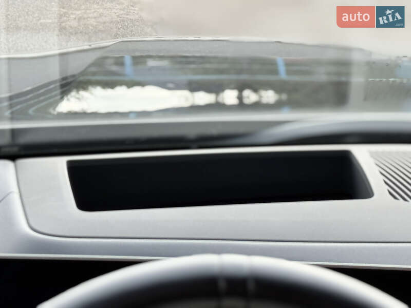 Седан BMW 5 Series 2023 в Киеве