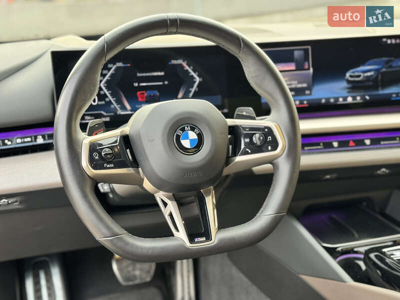 Седан BMW 5 Series 2023 в Киеве