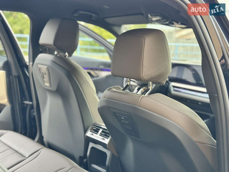 Седан BMW 5 Series 2023 в Киеве