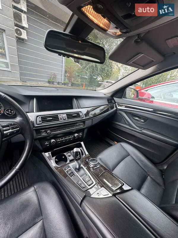 Седан BMW 5 Series 2014 в Львові