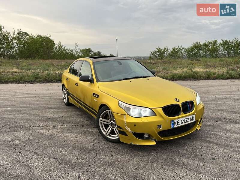 Седан BMW 5 Series 2005 в Днепре