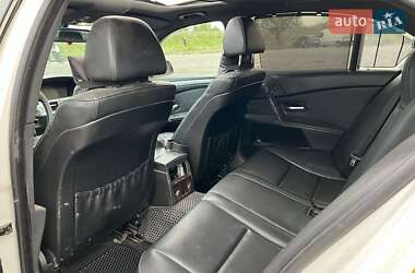 Седан BMW 5 Series 2005 в  фото 15 Седан BMW 5 Series 2005 в