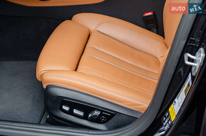 Седан BMW 5 Series 2020 в Киеве