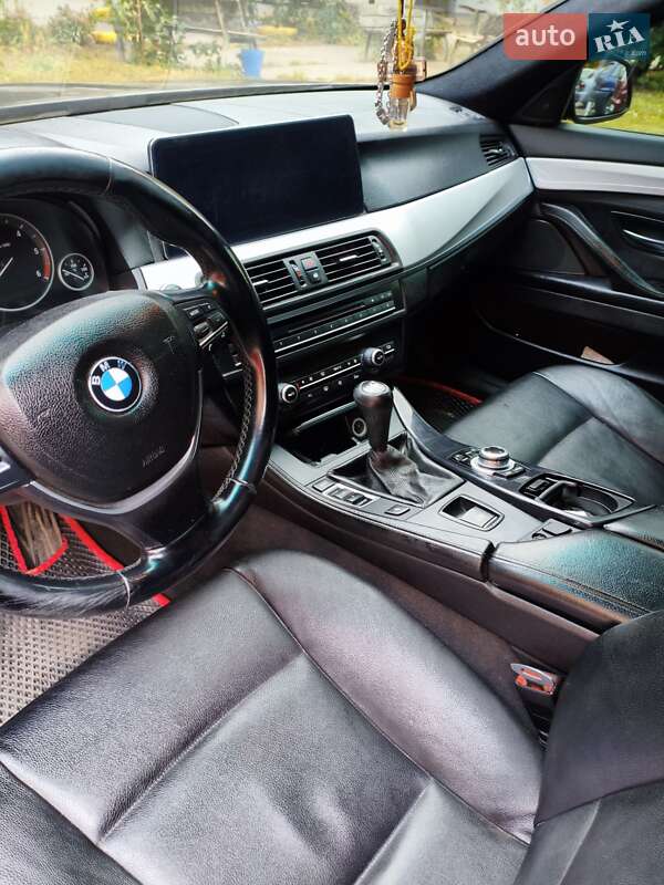 Седан BMW 5 Series 2010 в Харкові