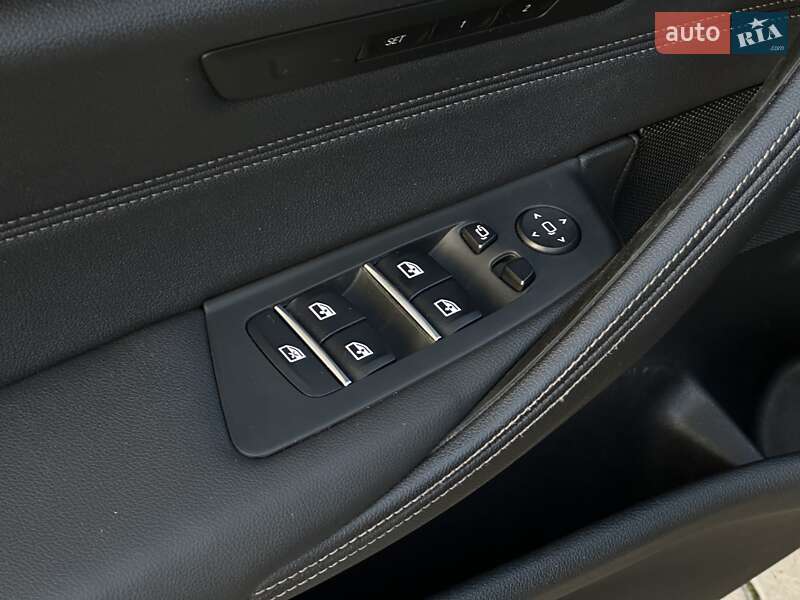 Седан BMW 5 Series 2021 в Мукачево