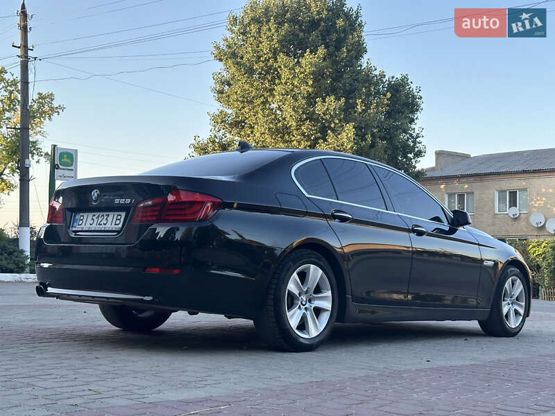 Седан BMW 5 Series 2011 в Хмельницком