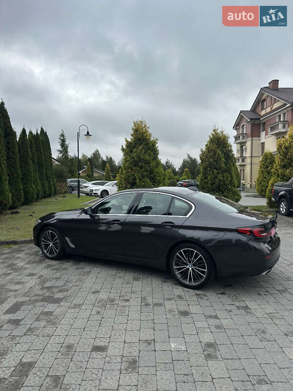 Седан BMW 5 Series 2020 в Львові