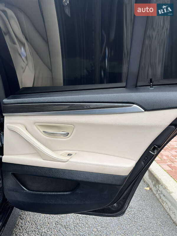 Седан BMW 5 Series 2011 в Виноградові фото 12 Седан BMW 5 Series 2011 в Виноградові