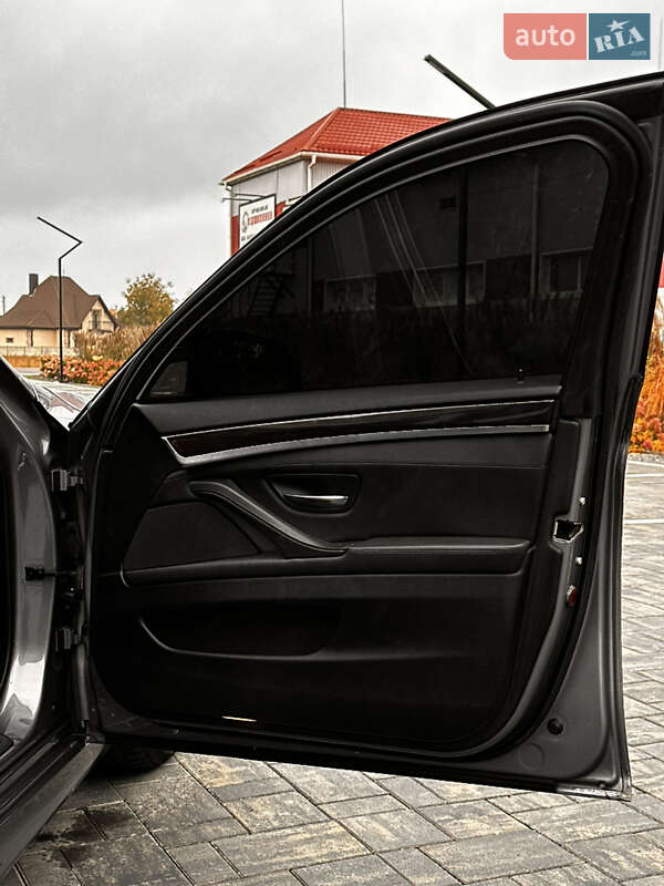 Седан BMW 5 Series 2015 в Луцке
