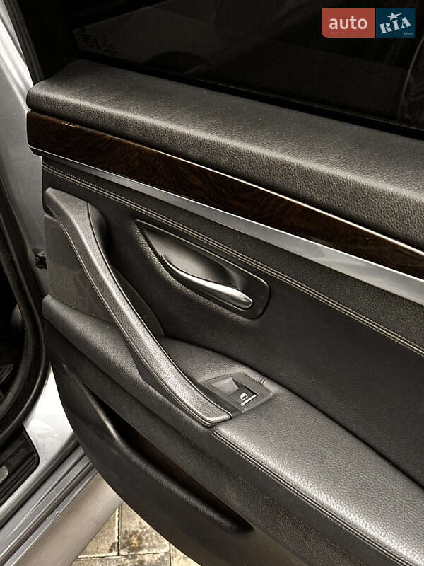 Седан BMW 5 Series 2015 в Луцке