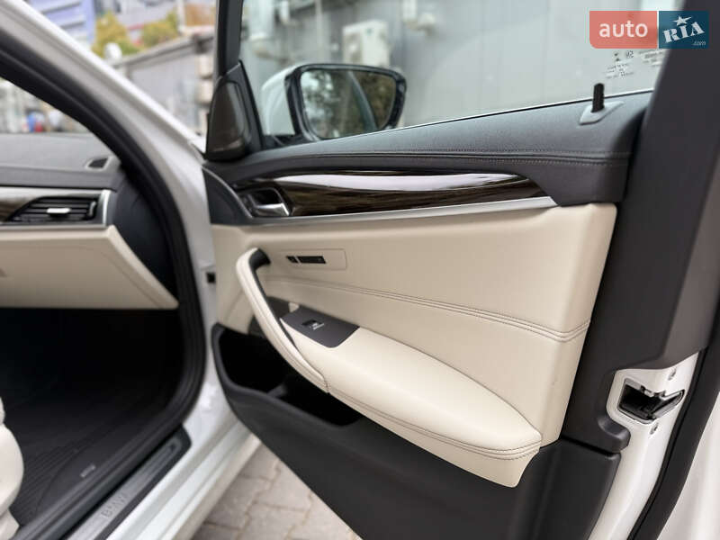 Седан BMW 5 Series 2020 в Одессе