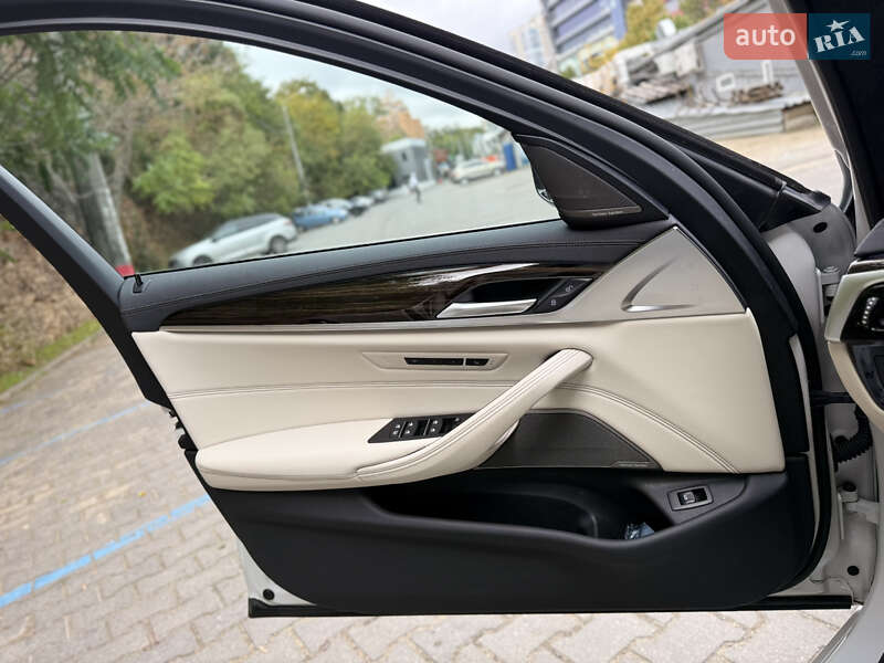 Седан BMW 5 Series 2020 в Одессе