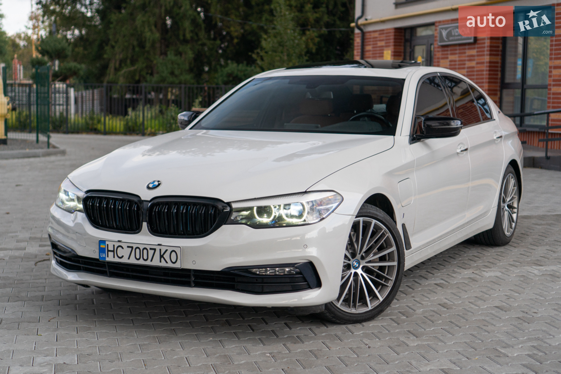 2017 BMW 5er - мініатюра 2