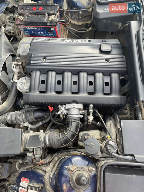 Седан BMW 5 Series 1990 в Черновцах