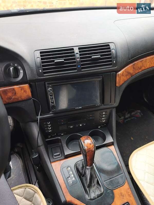 Седан BMW 5 Series 1998 в Ромнах