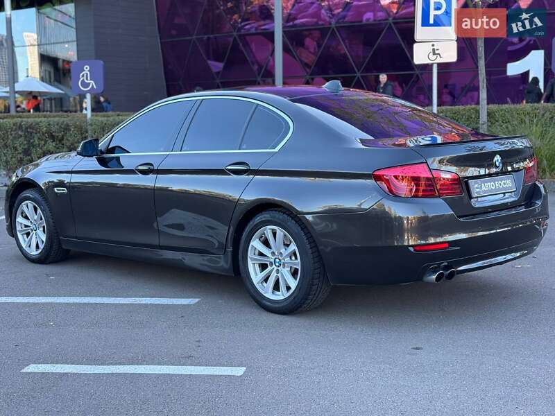Седан BMW 5 Series 2015 в Киеве