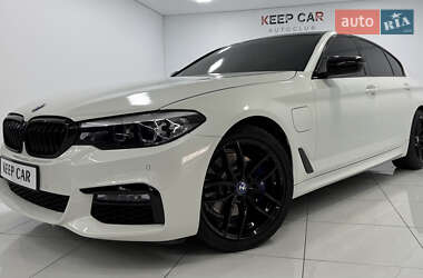 Седан BMW 5 Series 2017 в  фото 4 Седан BMW 5 Series 2017 в